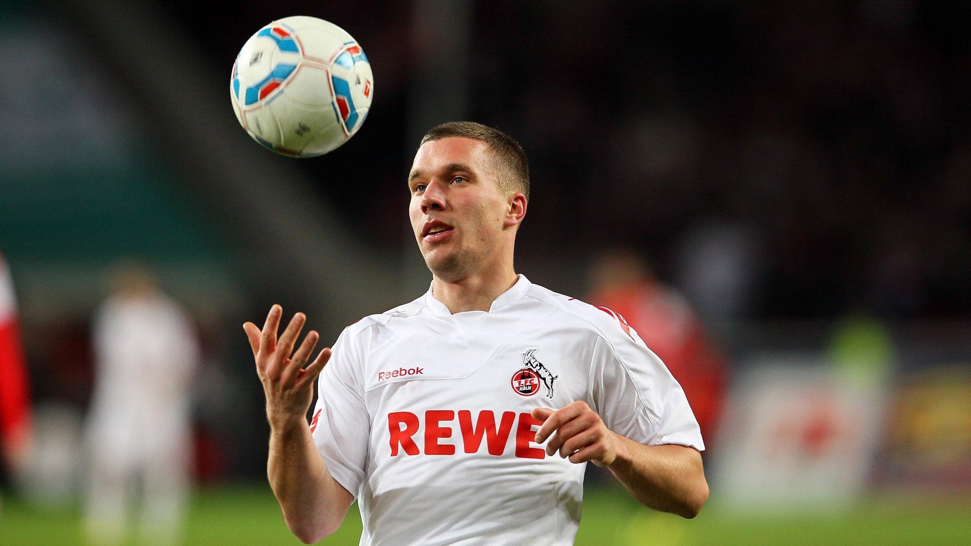 安东·李恩:他以出色的视野和精准的传球,帮助全黑队打破僵局