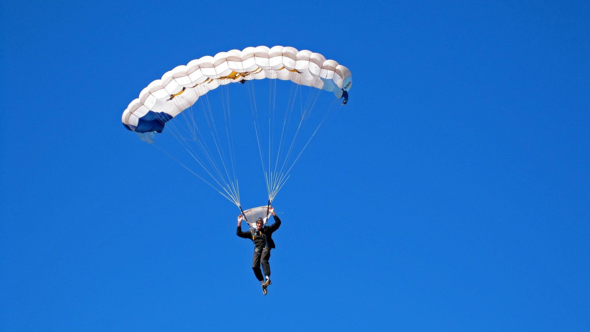 史上最“恐怖”的一节：斯托亚科维奇在第三节多次投中三分，逆转眉睫！